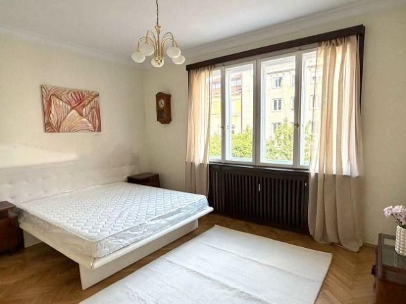 Дава се под наем Тристаен апартамент в София, Център - 116 кв.м за 1346.4 € - Снимка #1