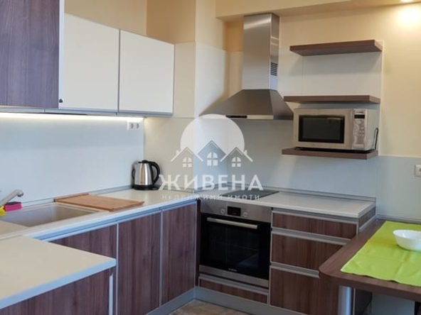 Дава се под наем Тристаен апартамент в Варна, Лятно кино Тракия - 117 кв.м за 818 € - Снимка #1