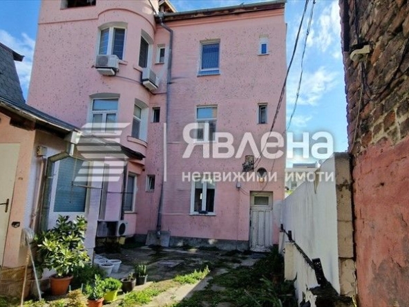 Тристаен апартамент в София, Център - 73 кв.м за 3042 €/кв.м - Снимка #1