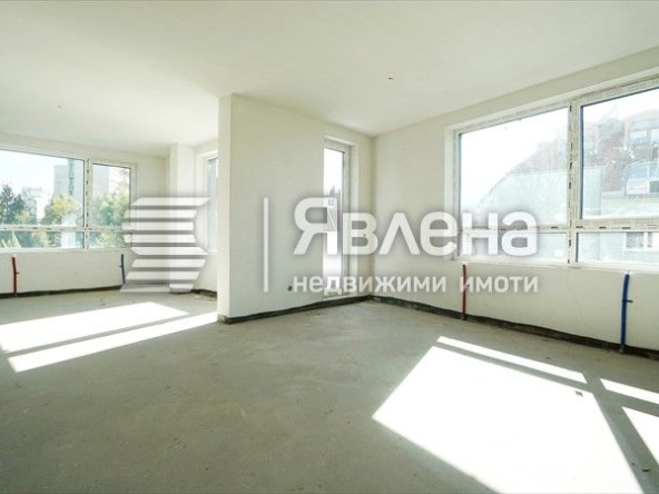 Тристаен апартамент в София, Дианабад - 136 кв.м за 2045 €/кв.м - Снимка #1