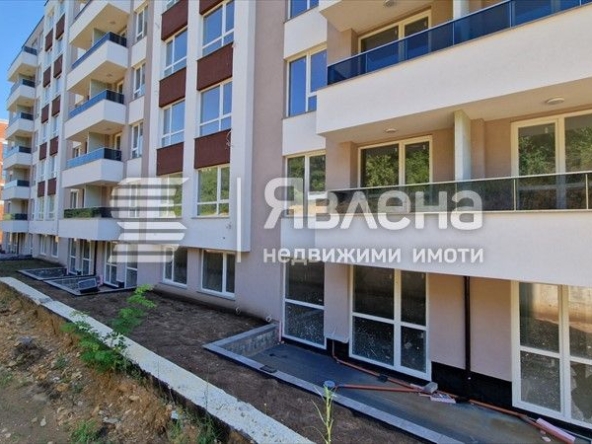 Двустаен апартамент в София, Дружба 2 - 124 кв.м за 1300 €/кв.м - Снимка #1