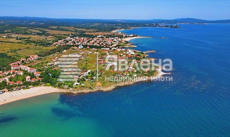 Дава се под наем Къща в с. Лозенец, Област Бургас - 181 кв.м за 7500 € - Снимка #1