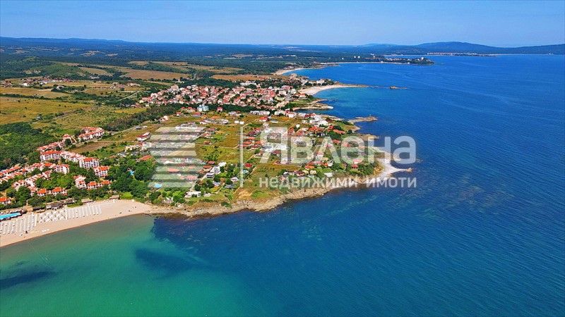 Дава се под наем Къща в с. Лозенец, Област Бургас - 181 кв.м за 7500 € - Снимка #1