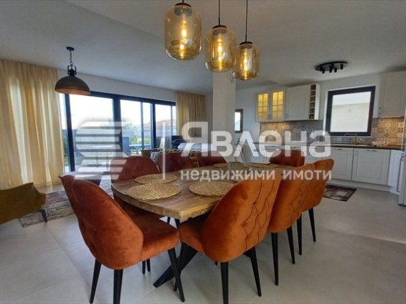 Къща в с. Лозенец, Област Бургас - 181 кв.м за 1934 €/кв.м - Снимка #1