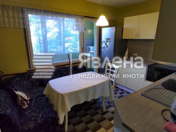 Двустаен апартамент в Бургас, Изгрев - 61 кв.м за 1722 €/кв.м - Снимка #1