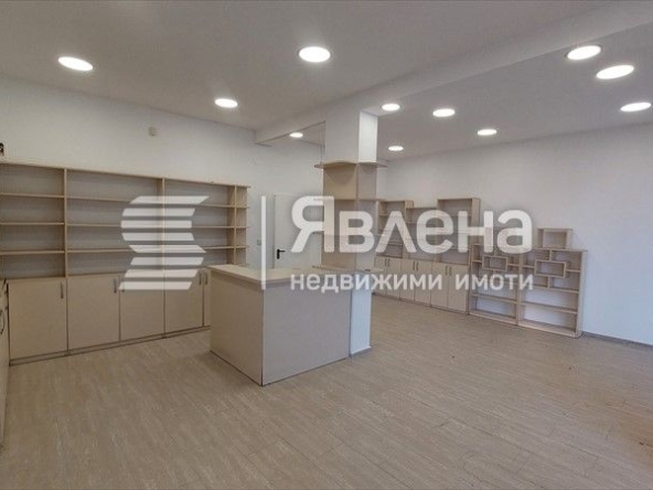 Дава се под наем Магазин в Поморие - 50 кв.м за 300 € - Снимка #1