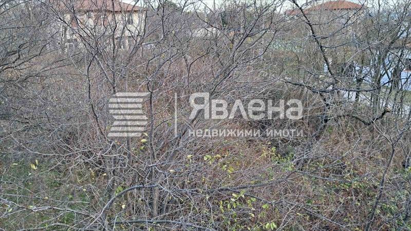 Къща в Варна, м-т Боровец - север - 916 кв.м за 75 €/кв.м - Снимка #1