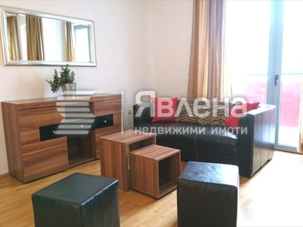 Дава се под наем Тристаен апартамент в София, Лозенец - 80 кв.м за 700 € - Снимка #1