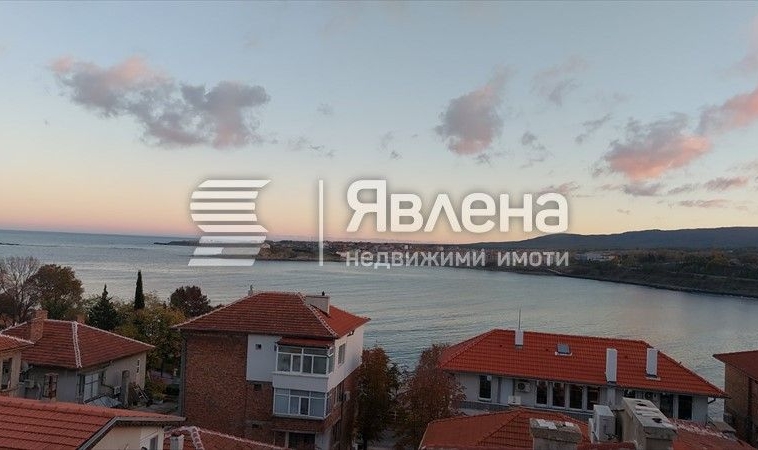Тристаен апартамент в Царево - 82 кв.м за 1500 €/кв.м - Снимка #1