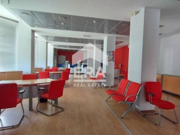 Дава се под наем Офис в Силистра, Център - 219 кв.м за 1000 € - Снимка #1