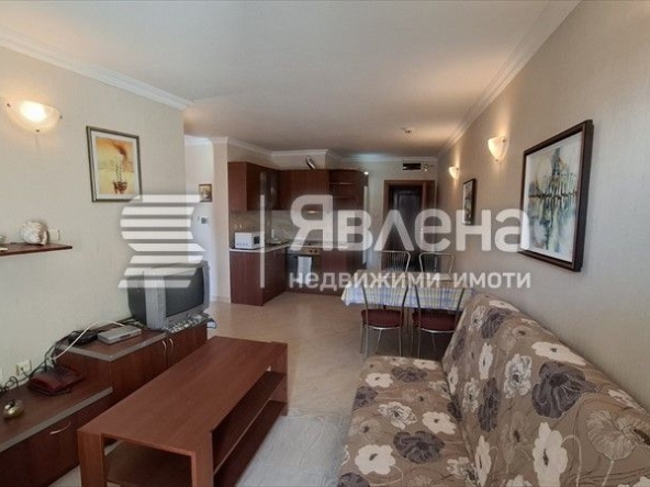 Двустаен апартамент в к.к. Слънчев бряг - 69 кв.м за 1247 €/кв.м - Снимка #1