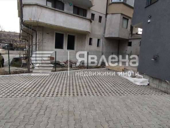Гараж / Паркомясто в Бургас, Лазур - 12 кв.м за 1250 €/кв.м - Снимка #1