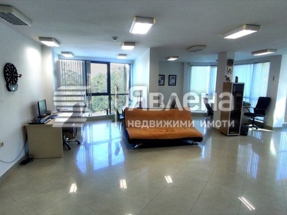 Многостаен апартамент в Бургас, Лазур - 103 кв.м за 2331 €/кв.м - Снимка #1