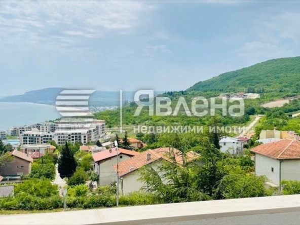 Тристаен апартамент в к.к. Албена - 91 кв.м за 1319 €/кв.м - Снимка #1