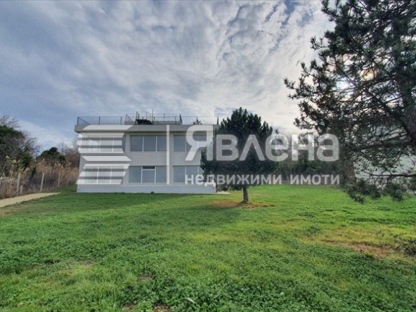 Къща в Варна, м-т Зеленика - 650 кв.м за 831 €/кв.м - Снимка #1