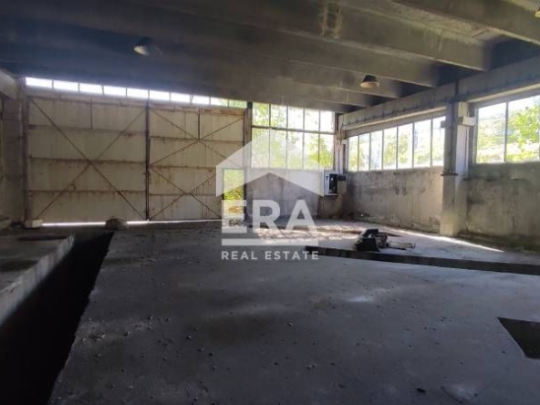 Промишлена сграда в Девня - 322 кв.м за 233 €/кв.м - Снимка #1