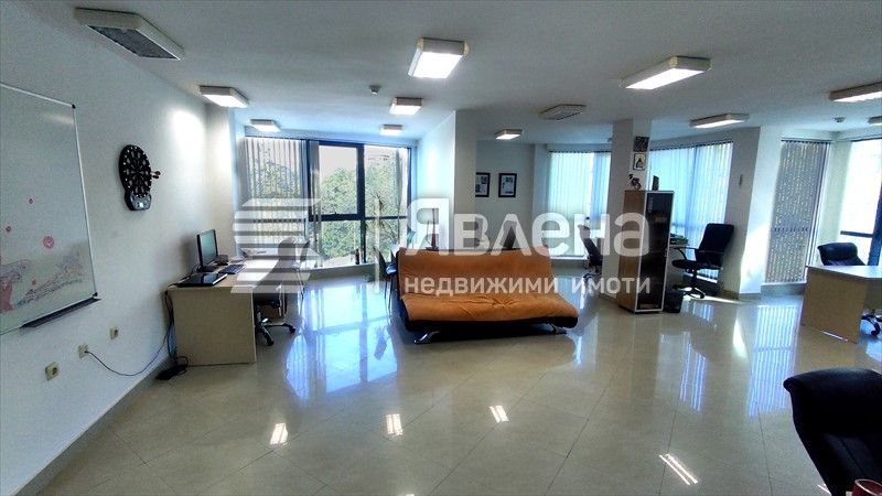 Многостаен апартамент в Бургас, Лазур - 103 кв.м за 2331 €/кв.м - Снимка #1