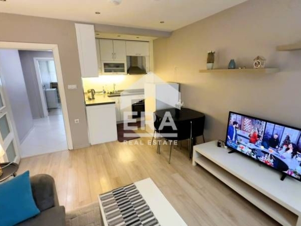 Дава се под наем Тристаен апартамент в Кърджали, Център - 85 кв.м за 306 € - Снимка #1