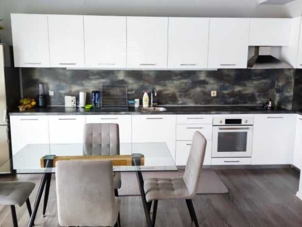 Тристаен апартамент в Пловдив, Мараша - 103 кв.м за 2428 €/кв.м - Снимка #1