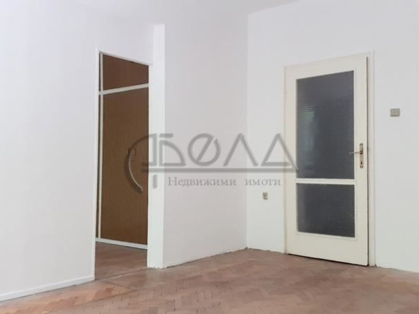 Двустаен апартамент в София, Банишора - 61 кв.м за 2705 €/кв.м - Снимка #1