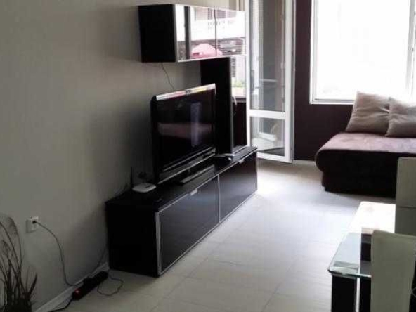 Дава се под наем Двустаен апартамент в Бургас, Зорница - 555 кв.м за 484.5 € - Снимка #1