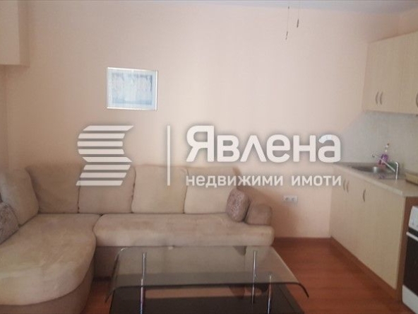 Дава се под наем Двустаен апартамент в Варна, Гръцка махала - 50 кв.м за 500 € - Снимка #1