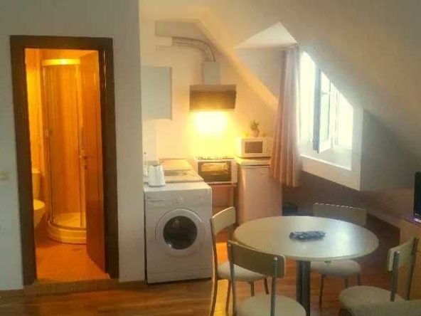 Дава се под наем Едностаен апартамент в Бургас, Зорница - 40 кв.м за 150 € - Снимка #1