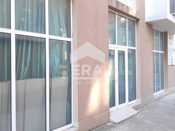 Магазин в Поморие - 86 кв.м за 872 €/кв.м - Снимка #1