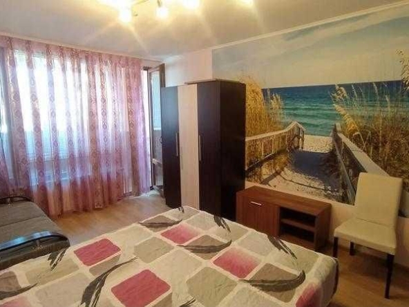Дава се под наем Двустаен апартамент в Бургас, Лазур - 53 кв.м за 225 € - Снимка #1