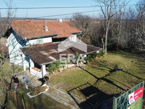 Къща в с. Шкорпиловци, Област Варна - 200 кв.м за 1000 €/кв.м - Снимка #1