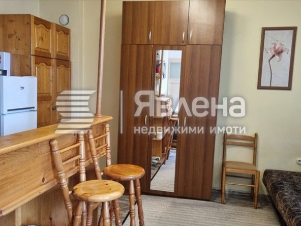 Дава се под наем Едностаен апартамент в София, Център - 38 кв.м за 400 € - Снимка #1