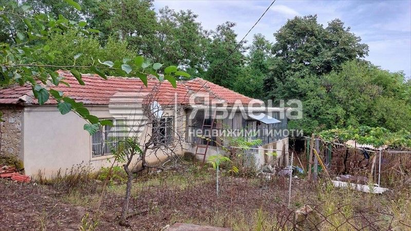 Къща в с. Осеново, Област Варна - 1700 кв.м за 53 €/кв.м - Снимка #1