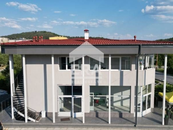 Дава се под наем Офис в Велико Търново, Чолаковци - 31 кв.м за 255 € - Снимка #1