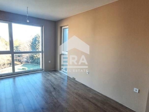 Двустаен апартамент в к.к. Св.Св. Константин и Елена - 51 кв.м за 3216 €/кв.м - Снимка #1