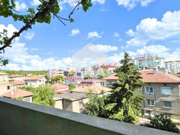 Четиристаен апартамент в Търговище, Център - 103 кв.м за 837 €/кв.м - Снимка #1