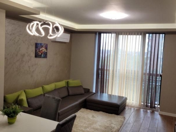 Дава се под наем Двустаен апартамент в Пловдив, Кючук Париж - 78 кв.м за 433.5 € - Снимка #1