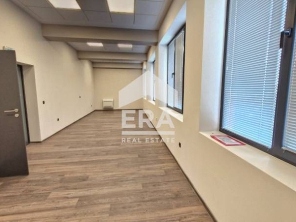 Дава се под наем Офис в Варна, Победа - 62 кв.м за 520 € - Снимка #1