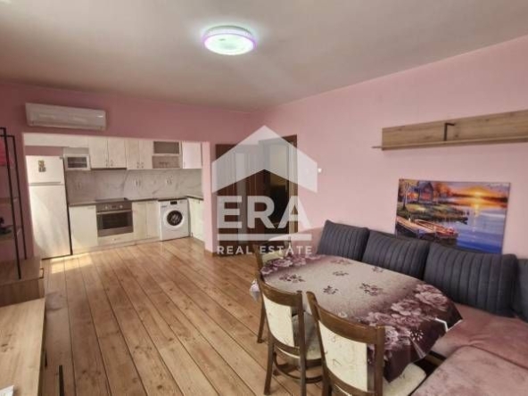 Дава се под наем Тристаен апартамент в Аксаково - 82 кв.м за 433.5 € - Снимка #1