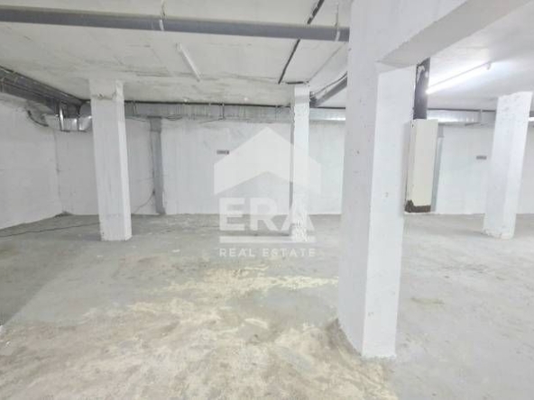 Дава се под наем Гараж / Паркомясто в Варна, Погреби - 16 кв.м за 76.5 € - Снимка #1