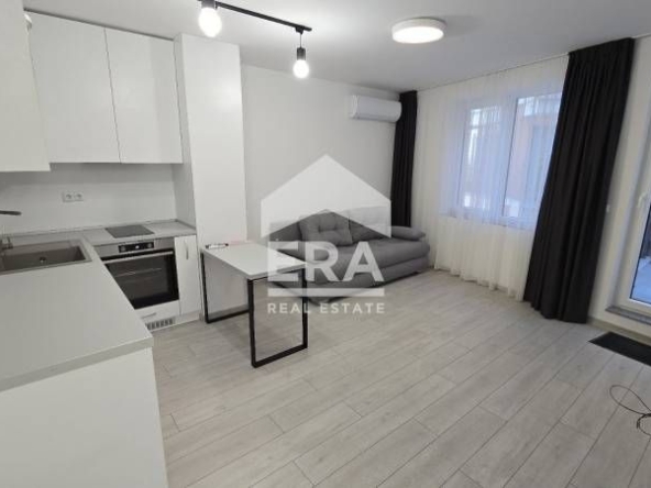 Едностаен апартамент в Варна, Бриз - 63 кв.м за 1985 €/кв.м - Снимка #1