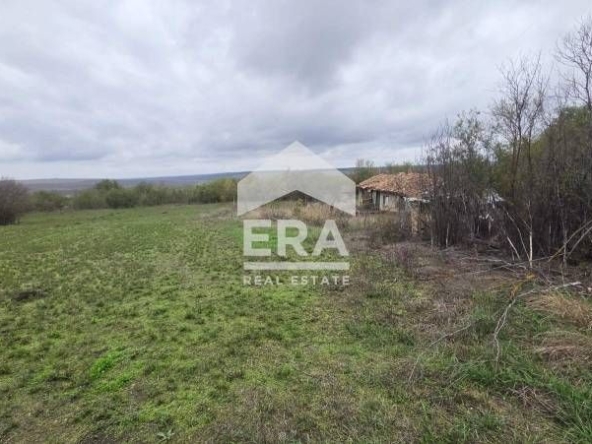 Парцел в с. Страхил, Област Варна - 3860 кв.м за 2 €/кв.м - Снимка #1