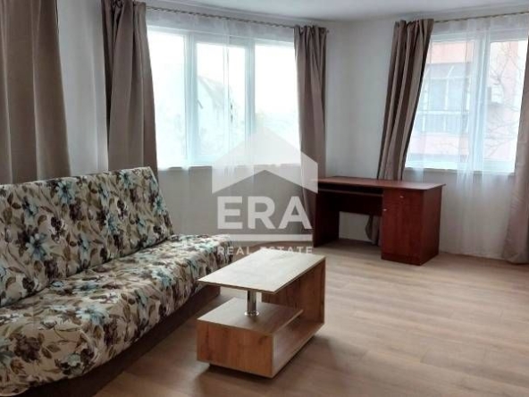 Дава се под наем Тристаен апартамент в Варна, Колхозен пазар - 70 кв.м за 500 € - Снимка #1