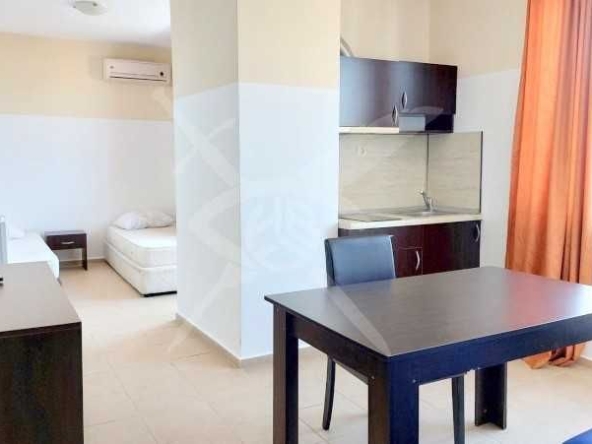 Едностаен апартамент в Поморие - 57 кв.м за 686 €/кв.м - Снимка #1