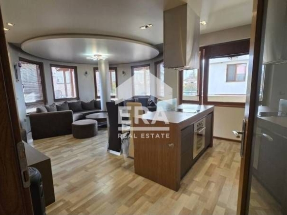 Тристаен апартамент в Хасково, Дружба 1 - 131 кв.м за 721 €/кв.м - Снимка #1