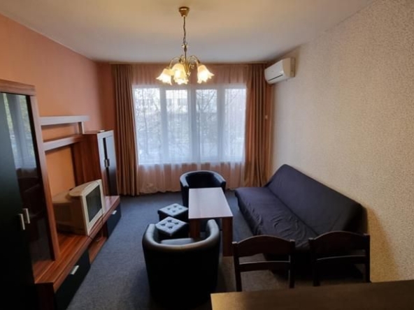 Дава се под наем Тристаен апартамент в София, Павлово - 80 кв.м за 450 € - Снимка #1