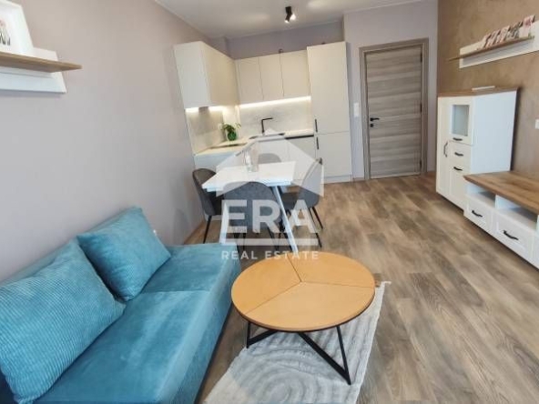 Двустаен апартамент в к.к. Св.Св. Константин и Елена - 67 кв.м за 10 €/кв.м - Снимка #1