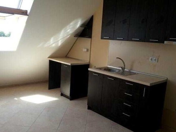 Дава се под наем Четиристаен апартамент в Бургас, Лазур - 112 кв.м за 235 € - Снимка #1