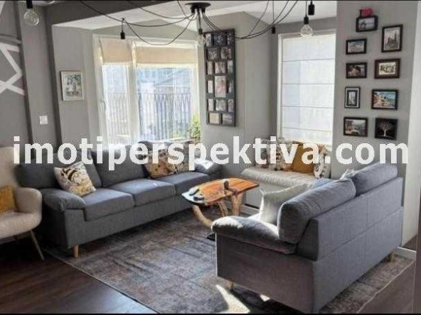 Тристаен апартамент в Пловдив, Кючук Париж - 200 кв.м за 1075 €/кв.м - Снимка #1