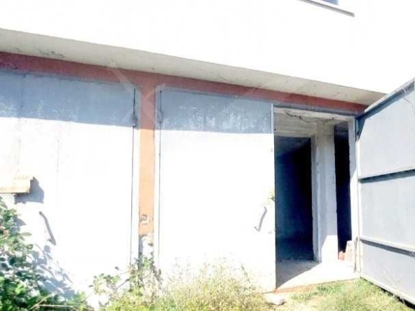 Промишлена сграда в Бургас, Промишлена зона - Юг - 4350 кв.м за 53 €/кв.м - Снимка #1