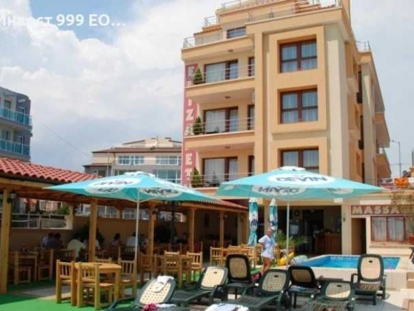 Хотел в Несебър - 1150 кв.м за 710 €/кв.м - Снимка #1